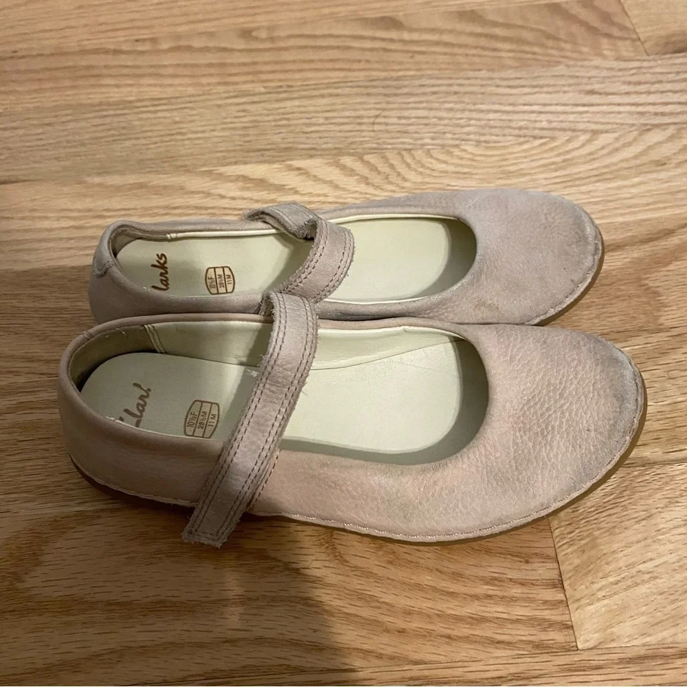 Clarks Leather Mary Jane Flats 10.5 Kids Girls Shoes